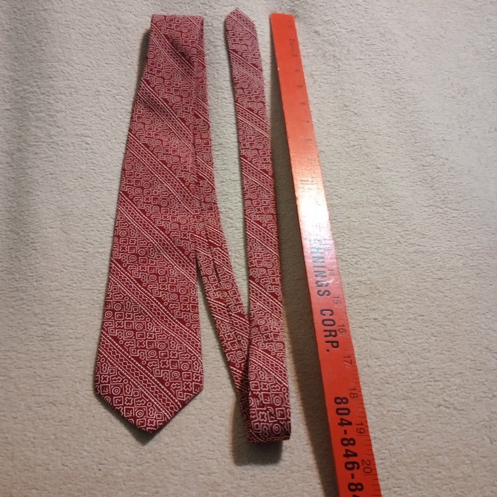 Smithsonian Institution Silk Tie Red Bogolanfini Mud Cloth Bamana Mali Print USA